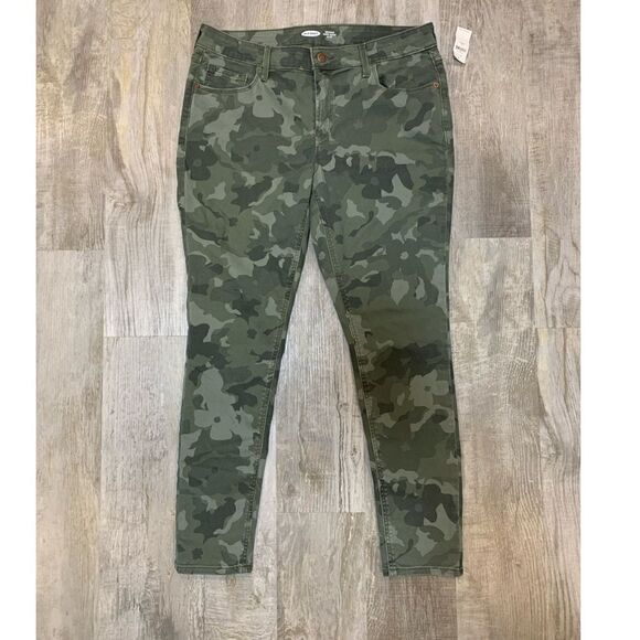 NWT Mid-Rise Floral-Camo Print Rockstar Super Skinny Jeans Women size 12… - Picture 3 of 14